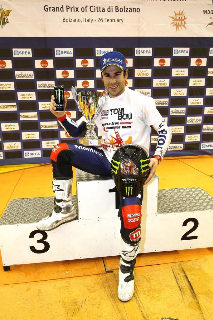 Toni Bou estrena el nuevo C.E. de Trial con victoria