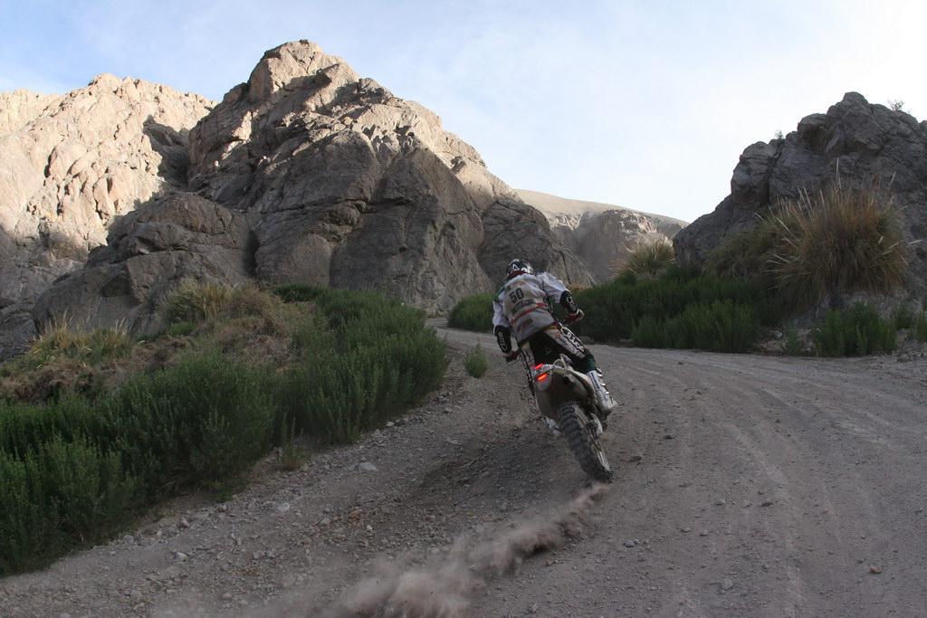 Pellicer tiene su peor jornada, por problemas en la moto.