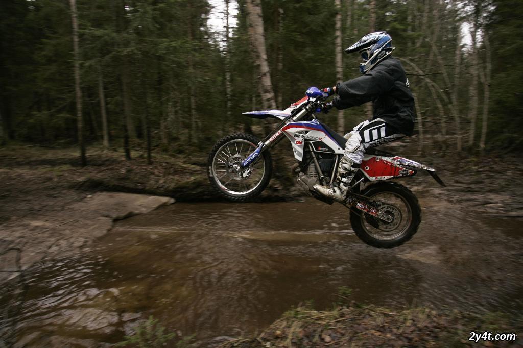 Enduro en Finlandia, con Kari Tiainen